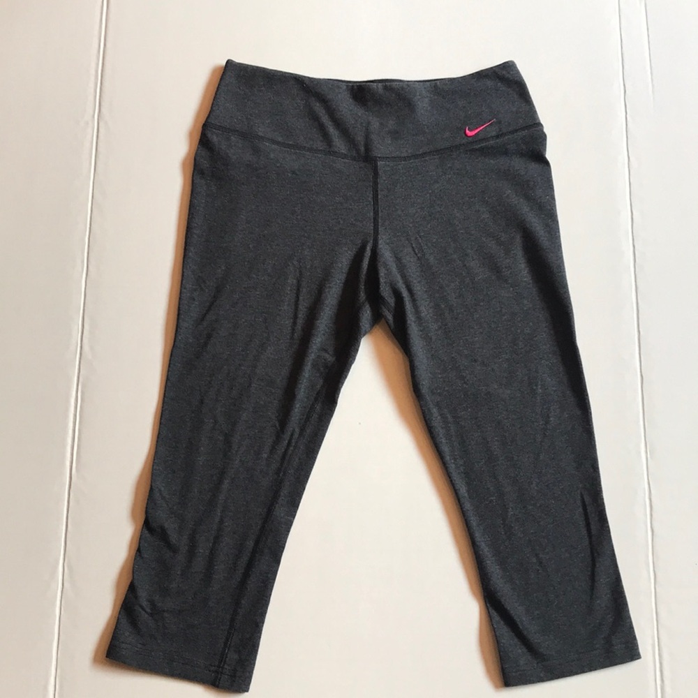 Nike Capri